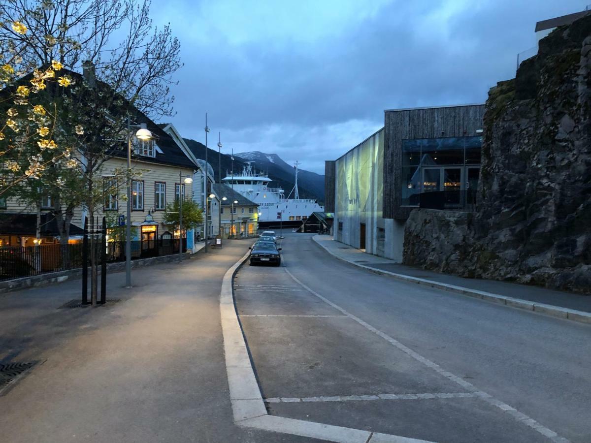 Balestrand Fjordapartments Exterior photo